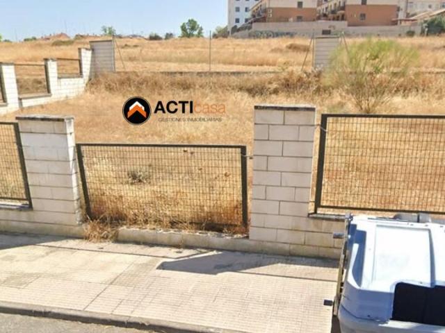 TERRENO CON PROYECTO EN CÁCERES EL VIEJO