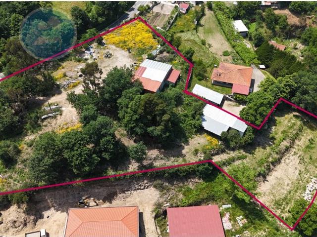 Terreno Construtivo de 8.700 m² com Casa PréFabricada T2, Nascente e Dependência Agrícola Bucos