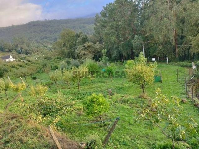 Terreno de Construção em Roussas, Melgaço