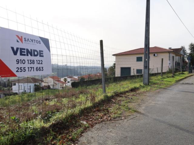 Terreno de Construção Habitacional | 825m²