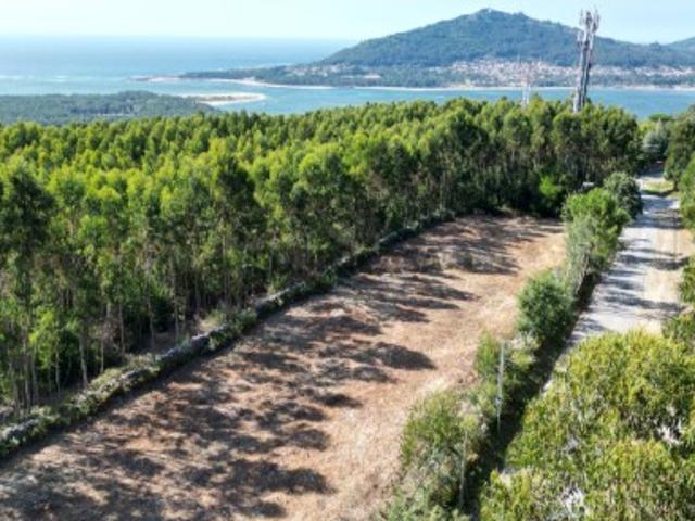Terreno de construção, perto do Monte de Santo Antão!