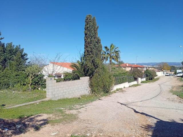 Terreno de de 1.877 m2 en venta en calle Riu Xúquer, Riba Roja de Túria