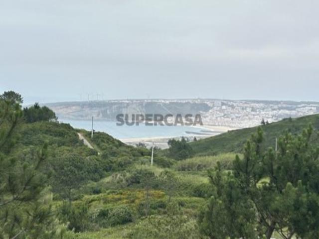 Terreno de exceção na Nazaré, com vista mar e projeto aprovado!