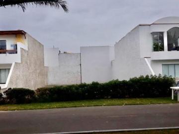 TERRENO DE PLAYA CONDOMINIO LAGUNAS DE PUERTO VIEJO KM. 70 PANAM. SUR US$165,000