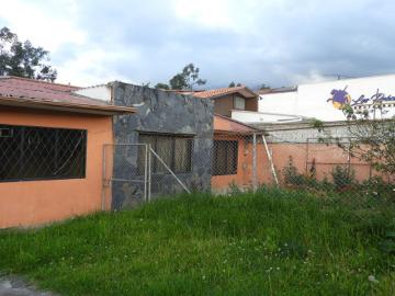 Terreno de venta frente a la Av. Ordóñez Lasso