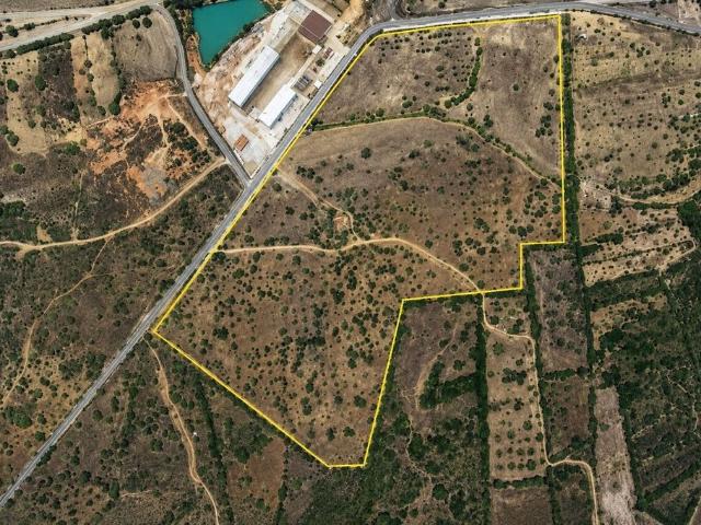 Terreno de 156800 m2 Silves, Portugal