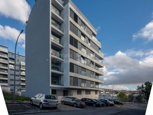 Terreno de 1959 m2 à venda Amadora, Portugal