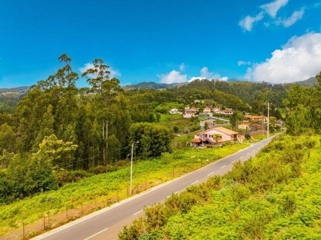 Terreno de 11440 m2 à venda Santa Cruz, Madeira