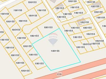 Terreno de 2551 m² en el paso lateral
