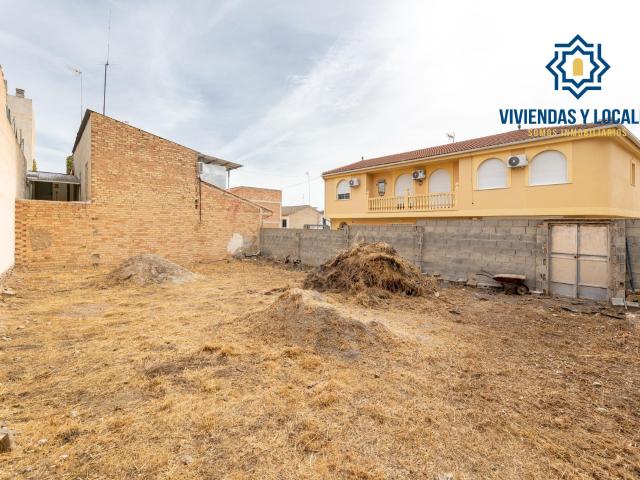 Terreno de 234 m2 totalmente cercado en zona tranquila — ¡Buena ubicación!