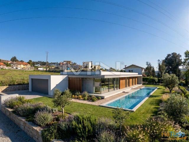 Terreno de 2.250m² para Loteamento ou casa térrea | 26054083245