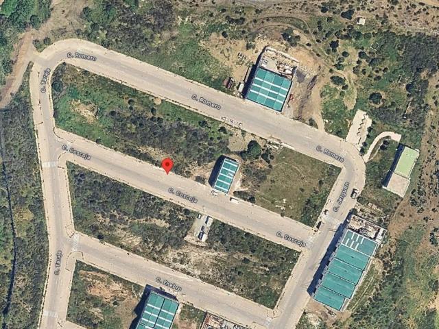 Terreno de 300 m2 Urbano Solar en venta en Los Pedregales | CABANILLAS REAL ESTATE