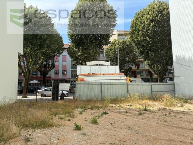 Terreno de 323 m2 à venda Fundão, Castelo Branco