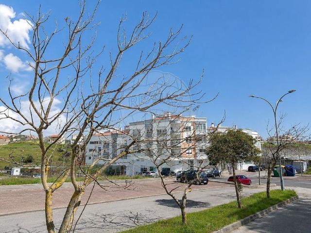 Terreno de 468 m2 Amadora, Lisboa