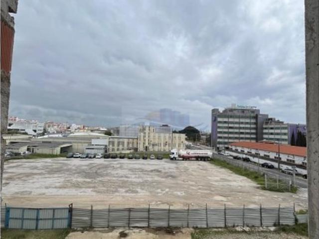 Terreno de 4006 m2 Arredores Prior Velho, Loures, Lisboa
