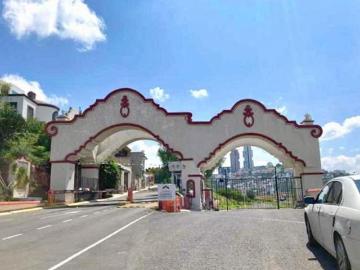Terreno de 400m2 en la exclusiva Privada Balcones del Acueducto cerca de los Arcos de Querétaro!