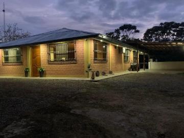 Terreno de 4.7 ha con 2 casas en venta – San Antonio de Cumbaza, San Martín