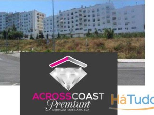 Terreno de 549m² em Santarém | 26084057742