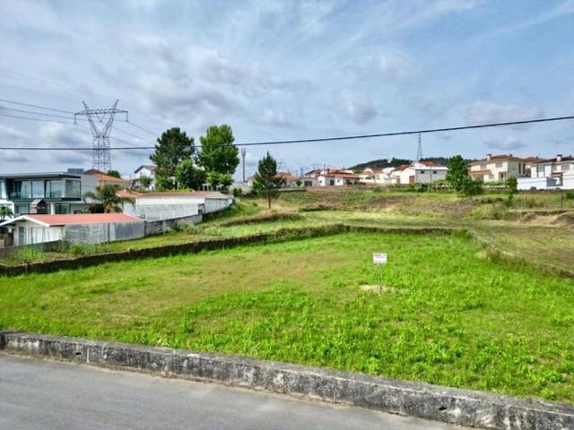 Terreno de 5600 m2 Gandra de Moreira, Portugal