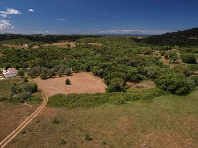 Terreno de 66.000m² com projeto aprovado de 500m² próximo a Melides, perto de Comporta