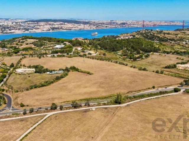 Terreno de 69000 m2 à venda Almada, Portugal