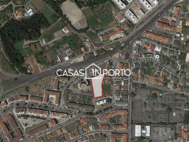 Terreno de 6000 m2 Santa Maria da Feira, Aveiro