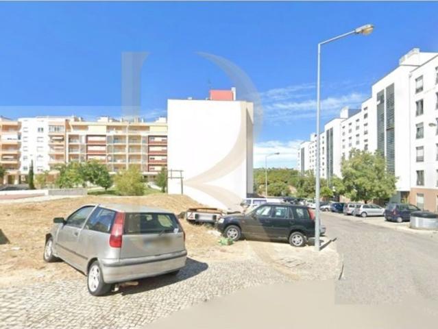 Terreno de 600 m2 Almada, Setúbal