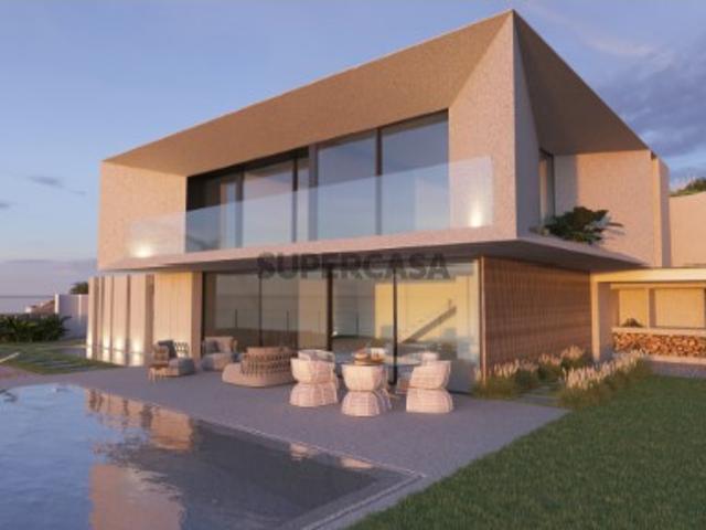 Terreno de 600 m² com Vista Mar e Projeto Aprovado para Moradia T3 com Piscina