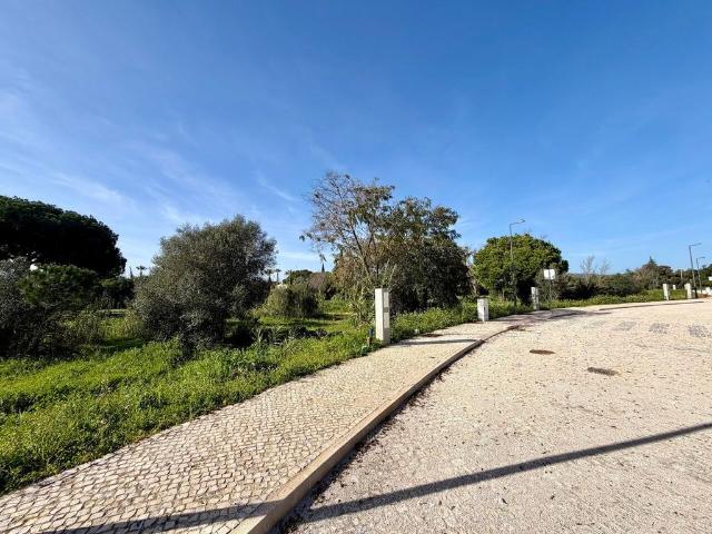 Terreno de 768 m2 Loulé, Portugal