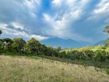 Terreno de 7140 m² en Runtún: Oportunidad Turística