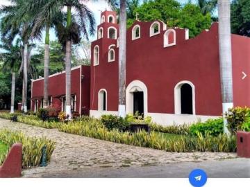 Terreno de 8484 m2 a solo 70 metros de la Hacienda Kankabchen