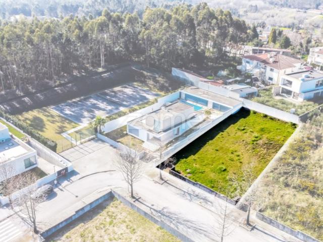 Terreno de 878 m² p/ construção de moradia,Sermonde,Vila Nova de Gaia