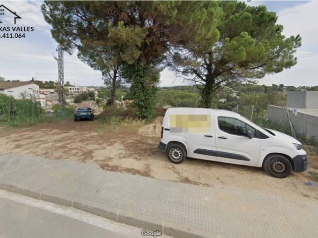 TERRENO DESCENDIENTE EN LA ZONA NUEVA DE CAN VILARDEBÓ