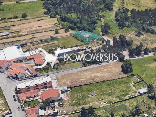 Terreno destinado a construção urbana em Perosinho, Vila Nova de Gai