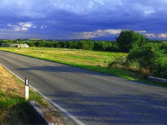 Terreno di m 14000 in vendita a Treia