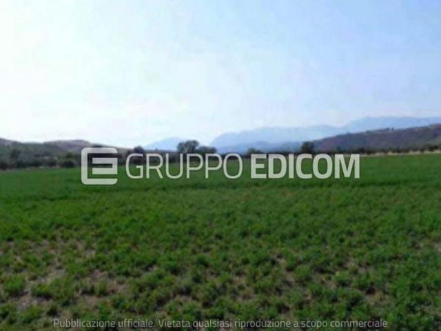 Terreno di 37060 mq in vendita a Roggiano Gravina Rif. 4546054