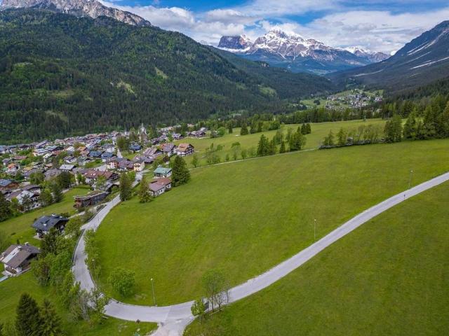 Terreno di 7000 mq in vendita Corso Italia, San Vito di Cadore, Belluno, Veneto