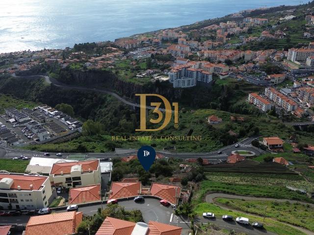 Terreno exclusivo com vista mar com duas Moradias