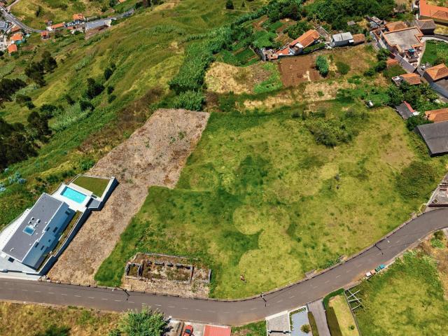 Terreno Exclusivo com Vista Mar | 1.150 m² | Vista Desimpedida sobre o Atlântico | Arco da Calheta