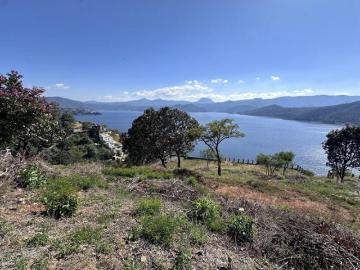Terreno Exclusivo con Vista Lago:Ideal para Cumplir Sueños