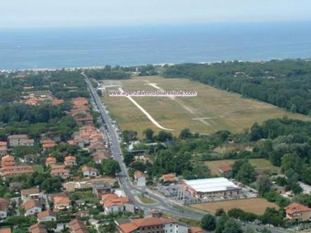 Terreno edif. residenziale in vendita a Montignoso 1500 mq Rif: 1089778