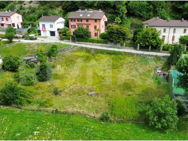 Terreno edificabile ad Astano  posizione tranquilla e ottimo potenziale