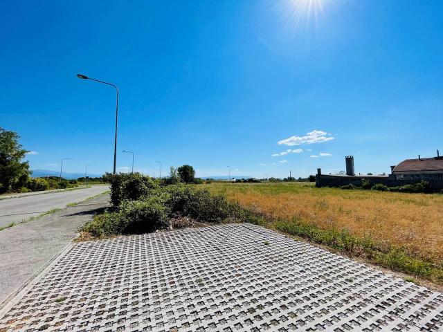 Terreno edificabile artigianale/terziario in vendita a Udine