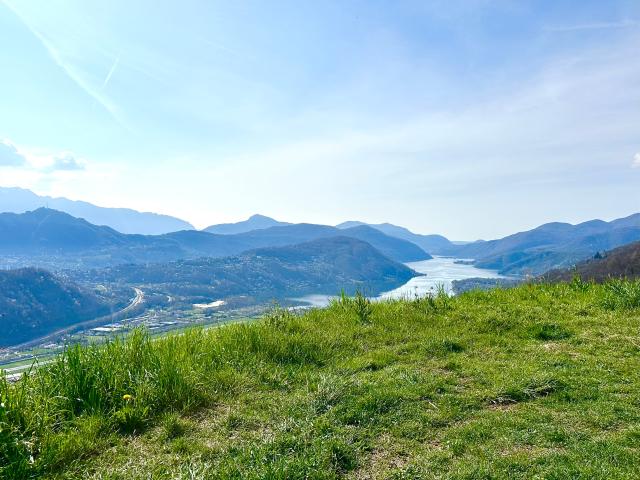 Terreno Edificabile con Vista Lago a Cademario Con Progetto