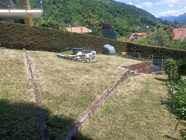 Terreno edificabile con vista lago e accesso privato posizione esclusiva vicino al Lago di Lugano