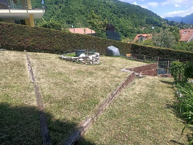 Terreno edificabile con vista lago e accesso privato posizione esclusiva vicino al Lago di Lugano