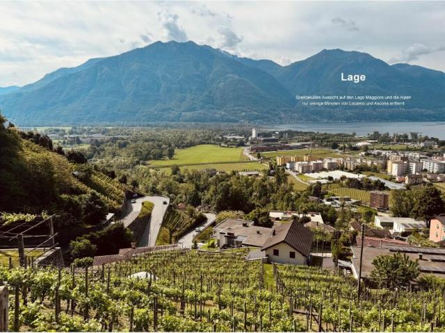 Terreno edificabile con permesso di costruire a Gordola vista lago