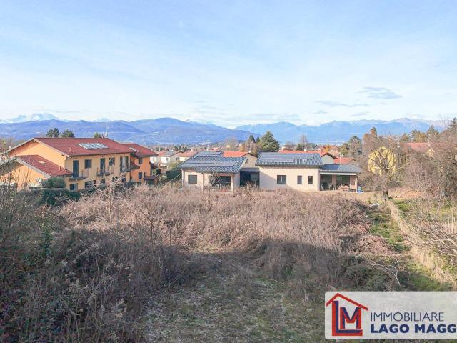 Terreno edificabile in vendita a Cadrezzate con Osmate