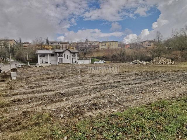 Terreno edificabile in vendita a Casina