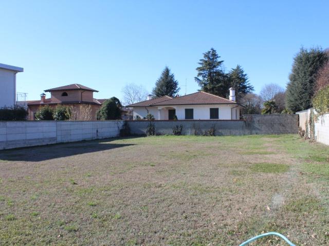 Terreno edificabile in vendita a Casorezzo